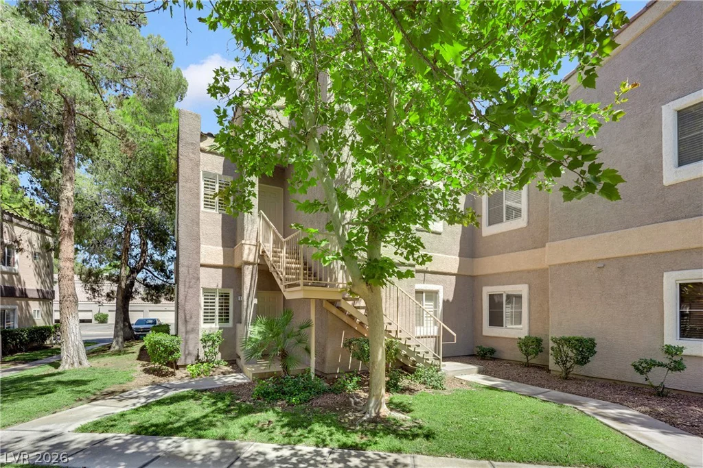 5250 Rainbow, Las Vegas, NV 89118