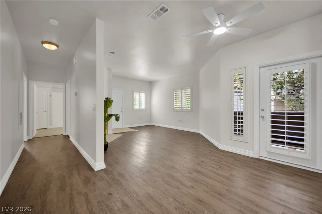 5250 Rainbow, Las Vegas, NV 89118