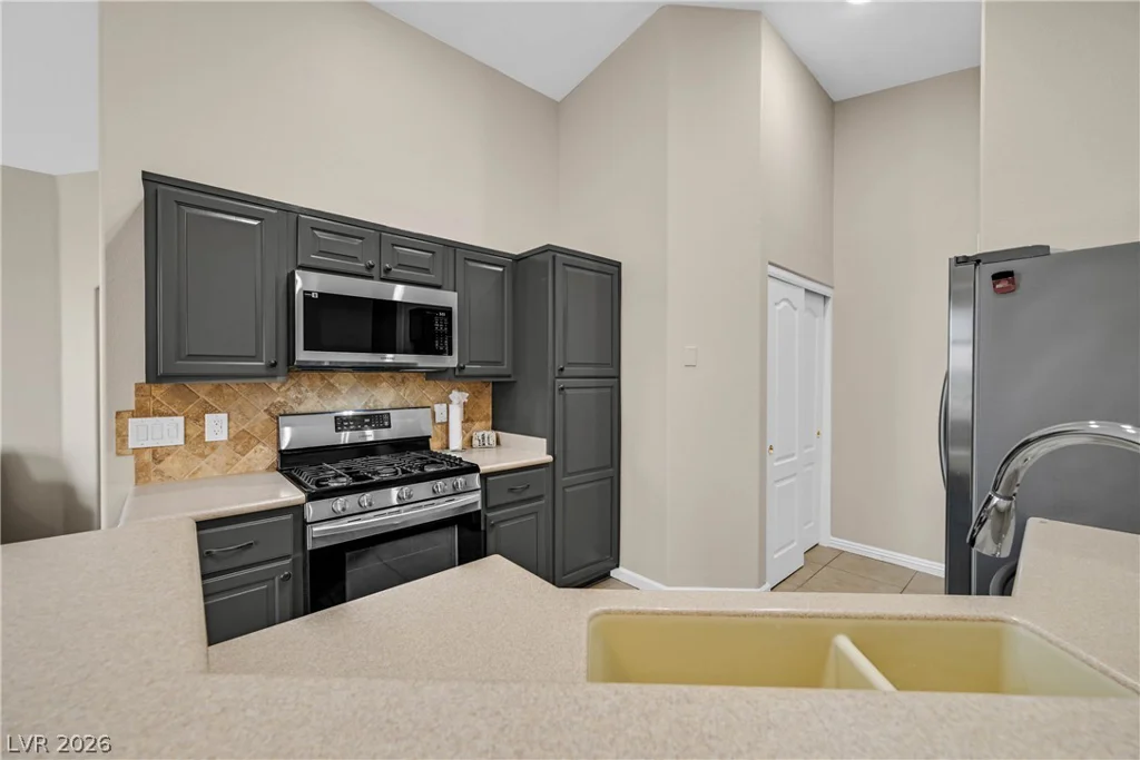 1090 Sheer Paradise, Henderson, NV 89002