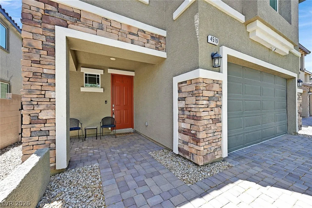 4519 Solitude Falls, North Las Vegas, NV 89084