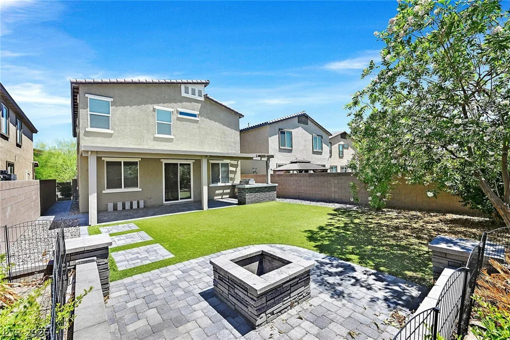 4519 Solitude Falls, North Las Vegas, NV 89084