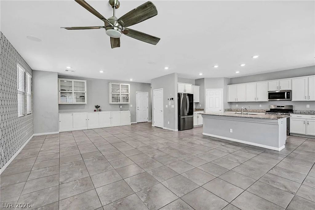 4519 Solitude Falls, North Las Vegas, NV 89084
