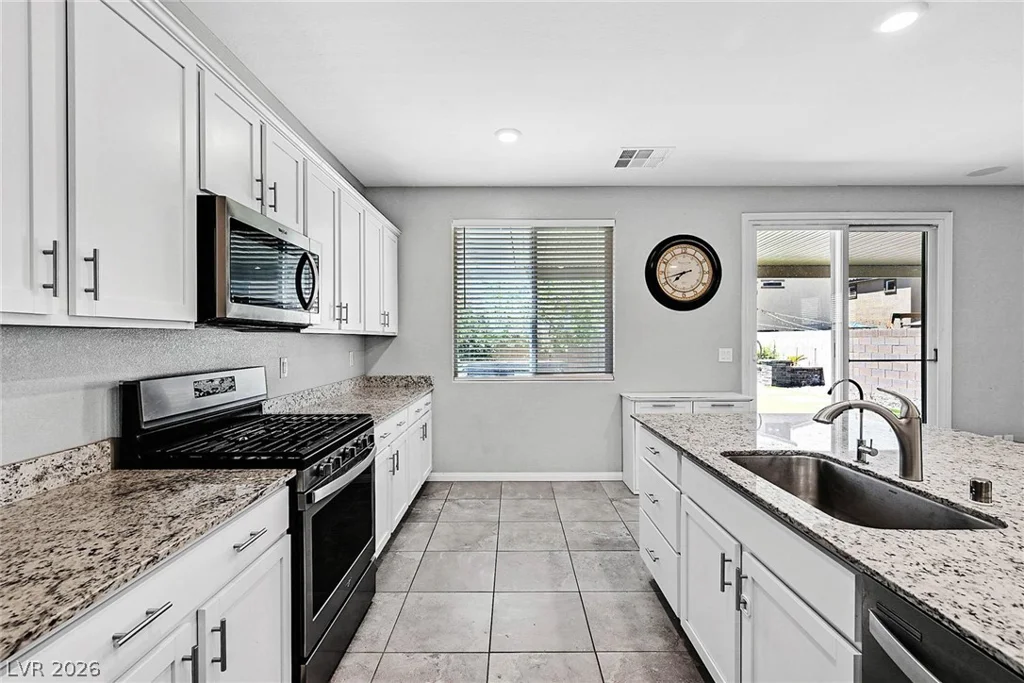 4519 Solitude Falls, North Las Vegas, NV 89084