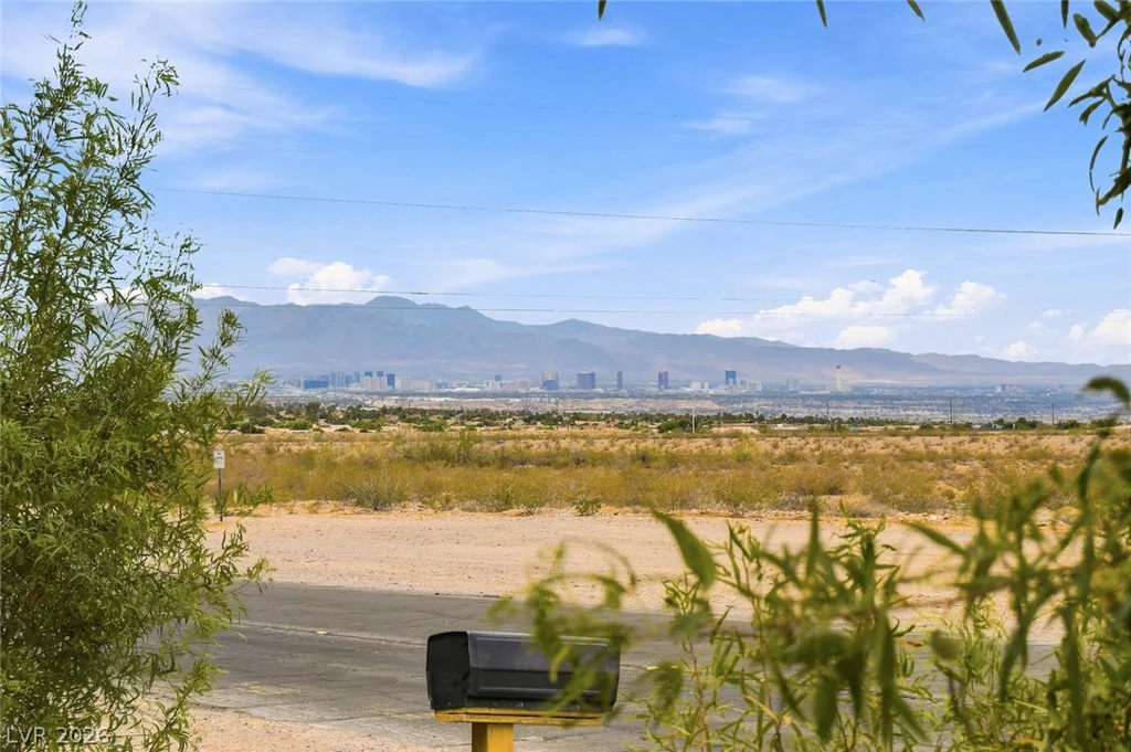 1561 Equestrian, Henderson, NV 89002