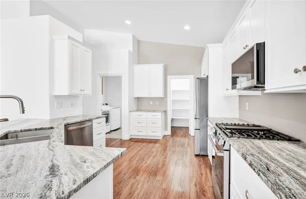 4937 Meadows Encore, Las Vegas, NV 89131