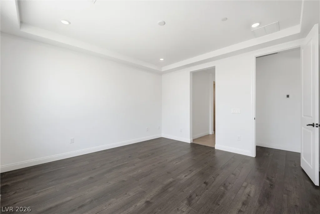 10899 Delparke Valley, Las Vegas, NV 89166