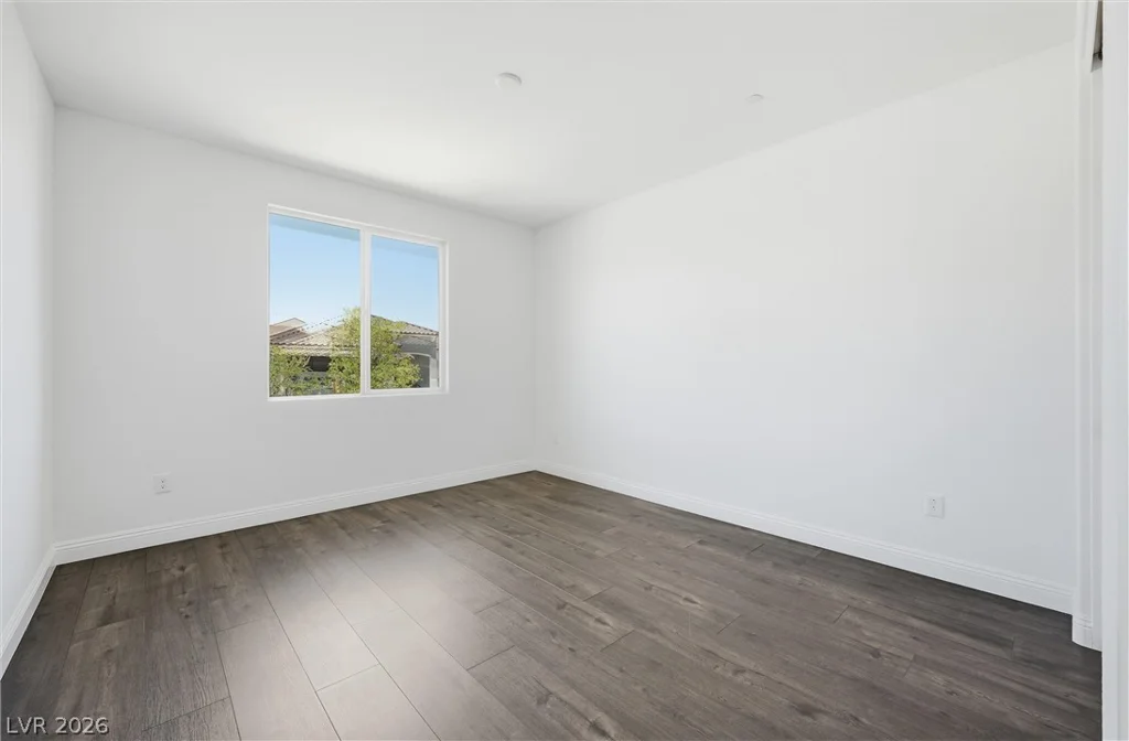 10899 Delparke Valley, Las Vegas, NV 89166