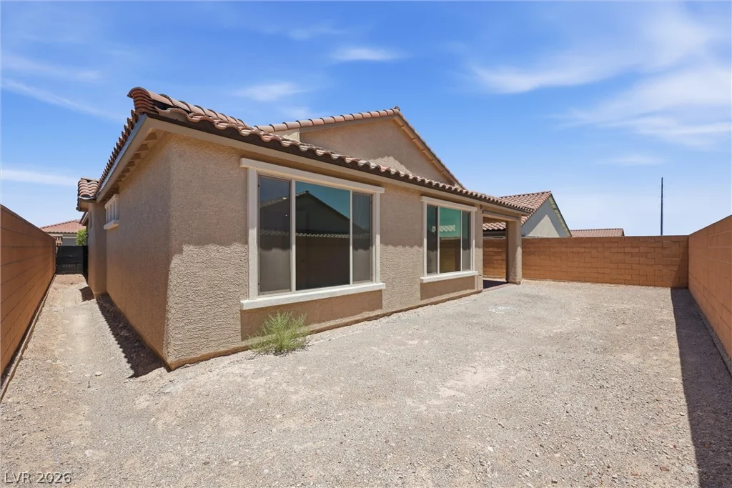 10899 Delparke Valley, Las Vegas, NV 89166