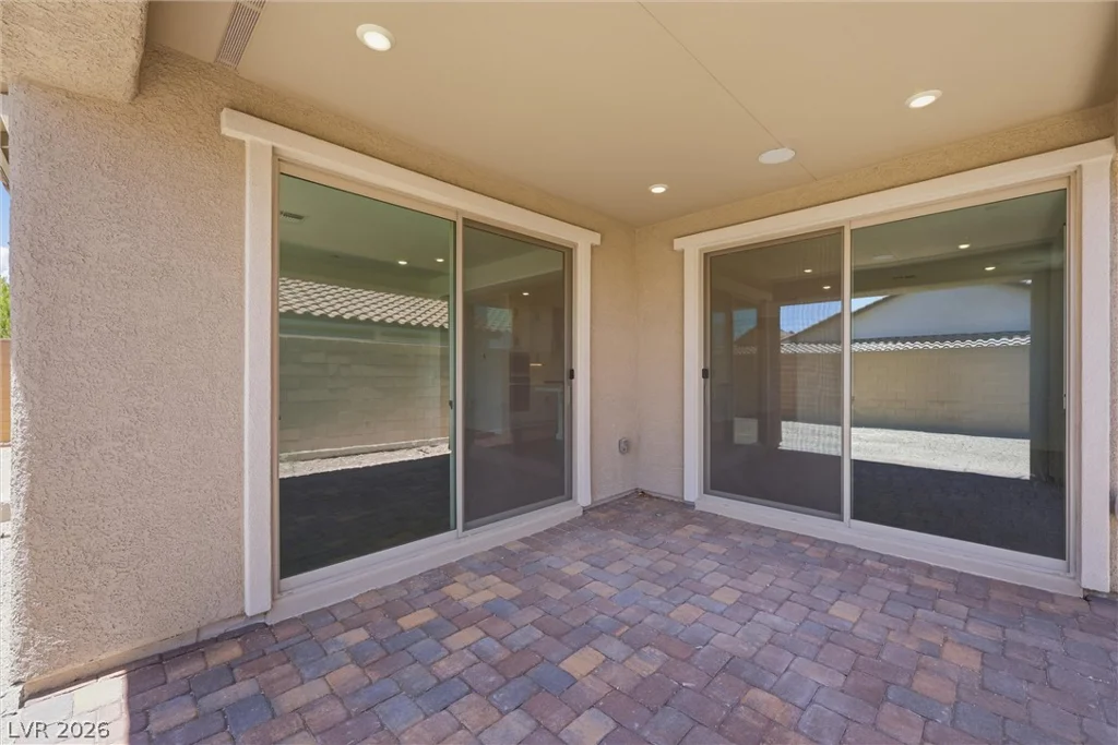 10899 Delparke Valley, Las Vegas, NV 89166