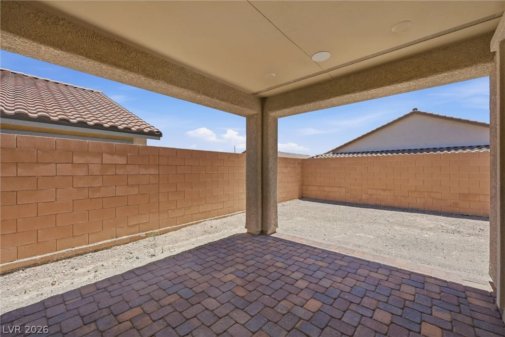 10899 Delparke Valley, Las Vegas, NV 89166