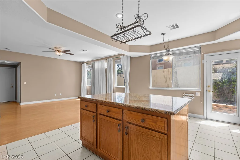 2009 Bloomfield, Las Vegas, NV 89134