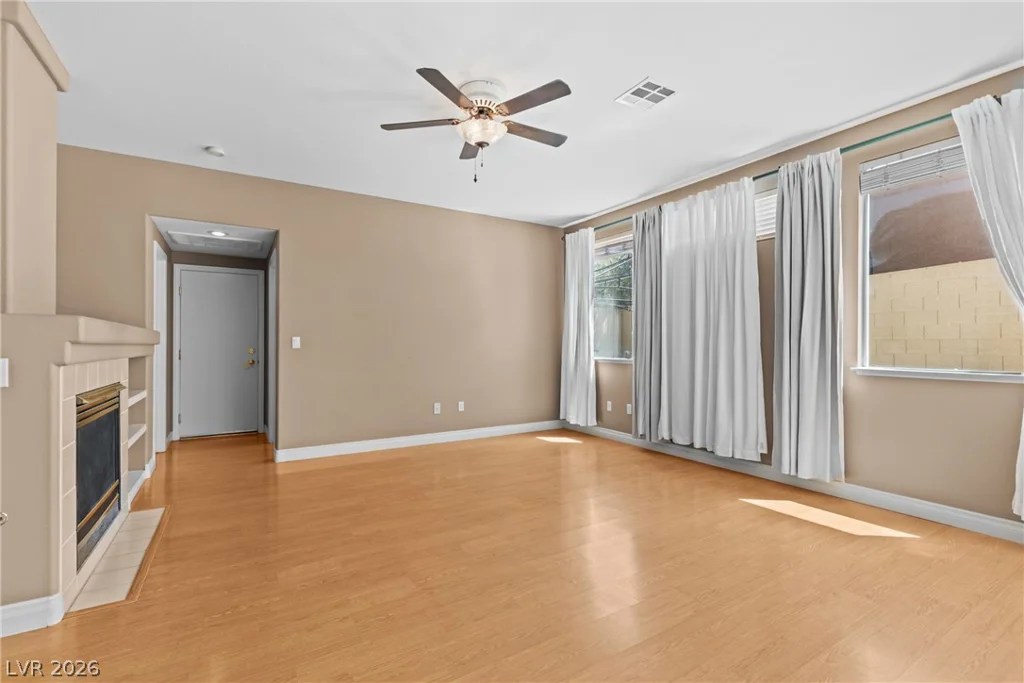2009 Bloomfield, Las Vegas, NV 89134