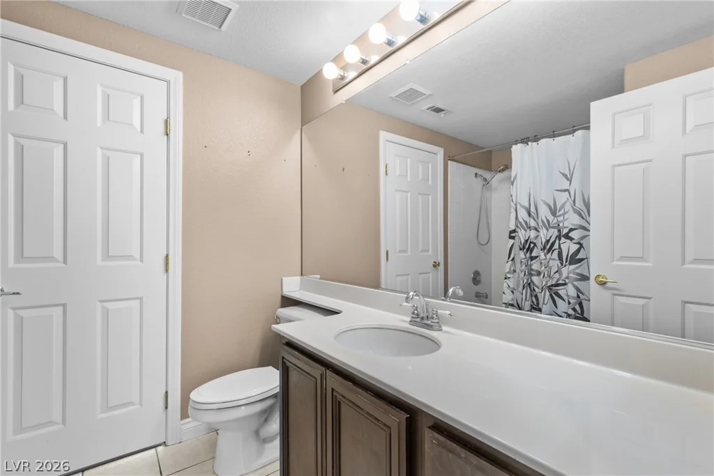 2009 Bloomfield, Las Vegas, NV 89134