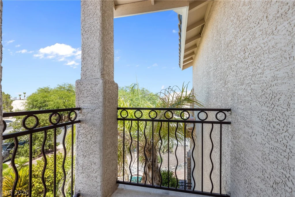 2009 Bloomfield, Las Vegas, NV 89134