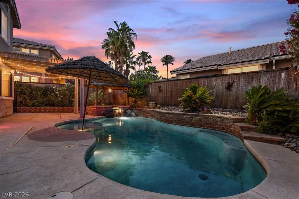 2009 Bloomfield, Las Vegas, NV 89134