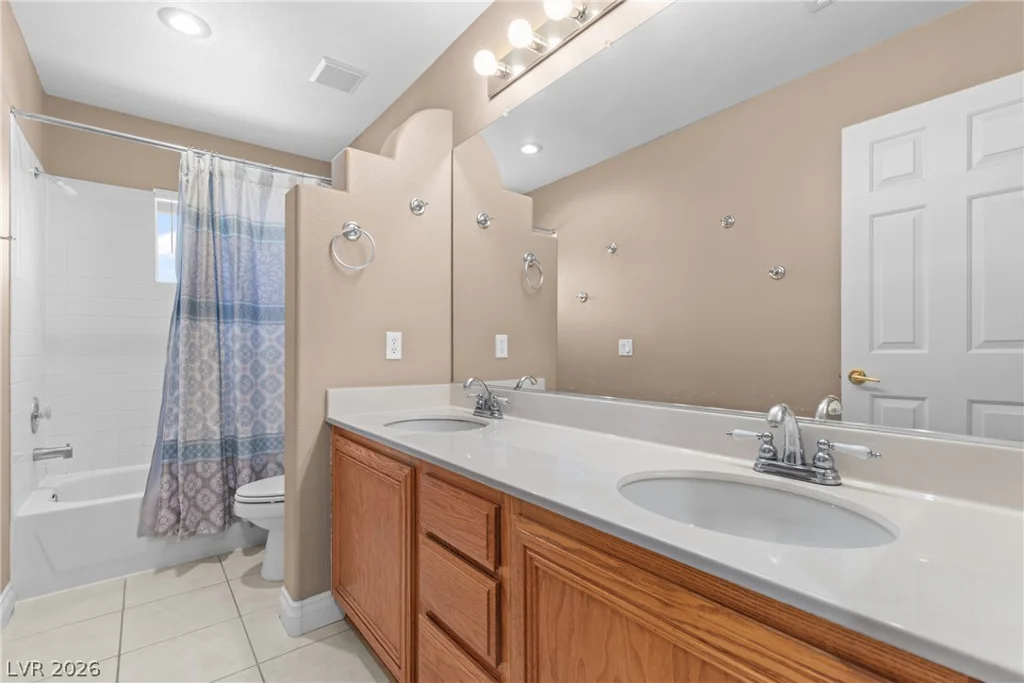 2009 Bloomfield, Las Vegas, NV 89134