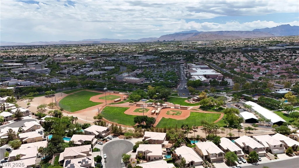 2009 Bloomfield, Las Vegas, NV 89134