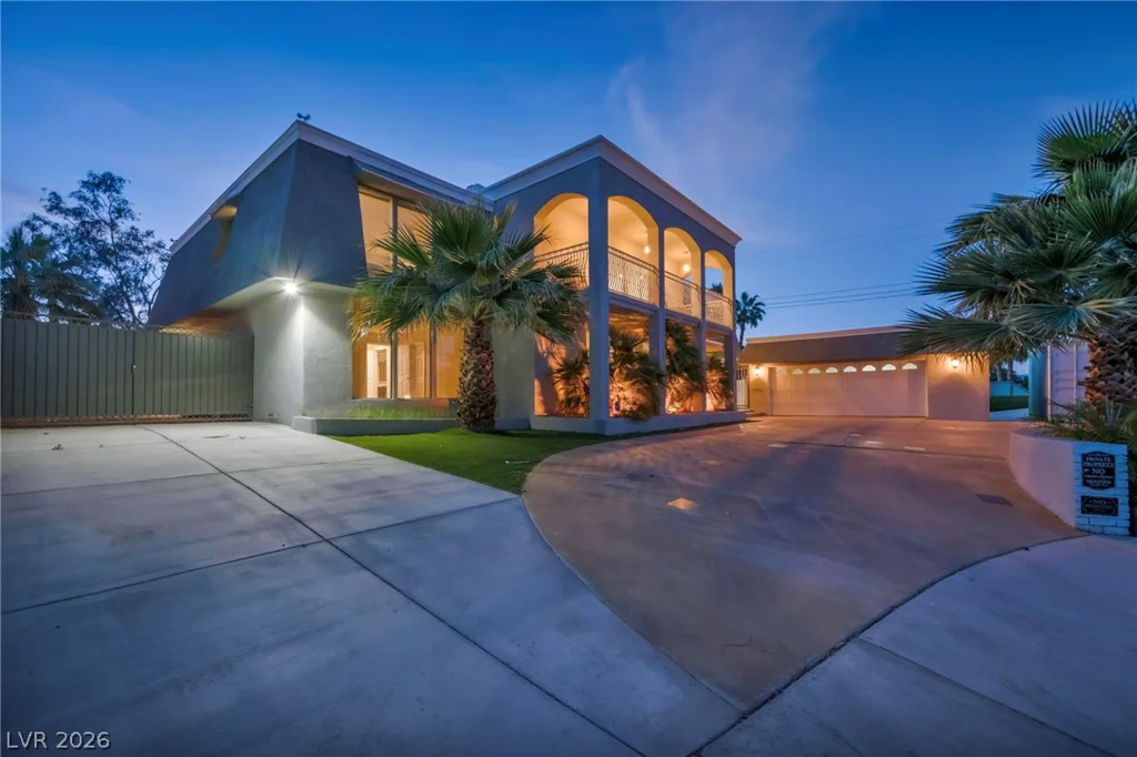 1400 Maria Elena, Las Vegas, NV 89104