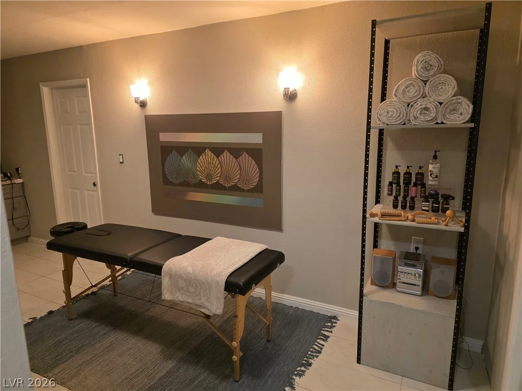 1400 Maria Elena, Las Vegas, NV 89104