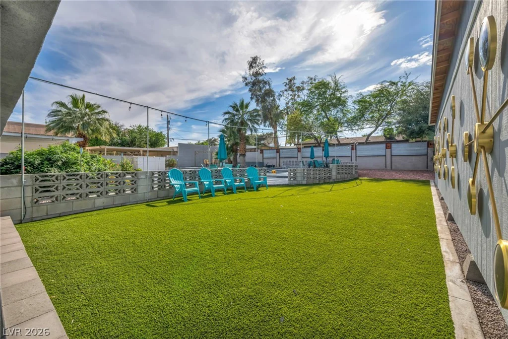 1400 Maria Elena, Las Vegas, NV 89104