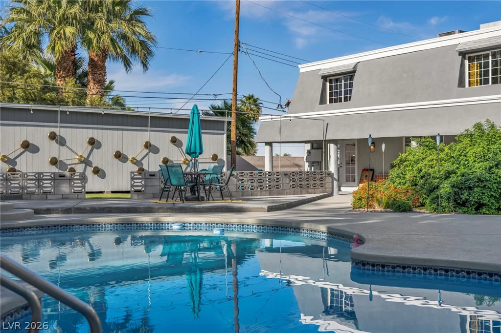 1400 Maria Elena, Las Vegas, NV 89104