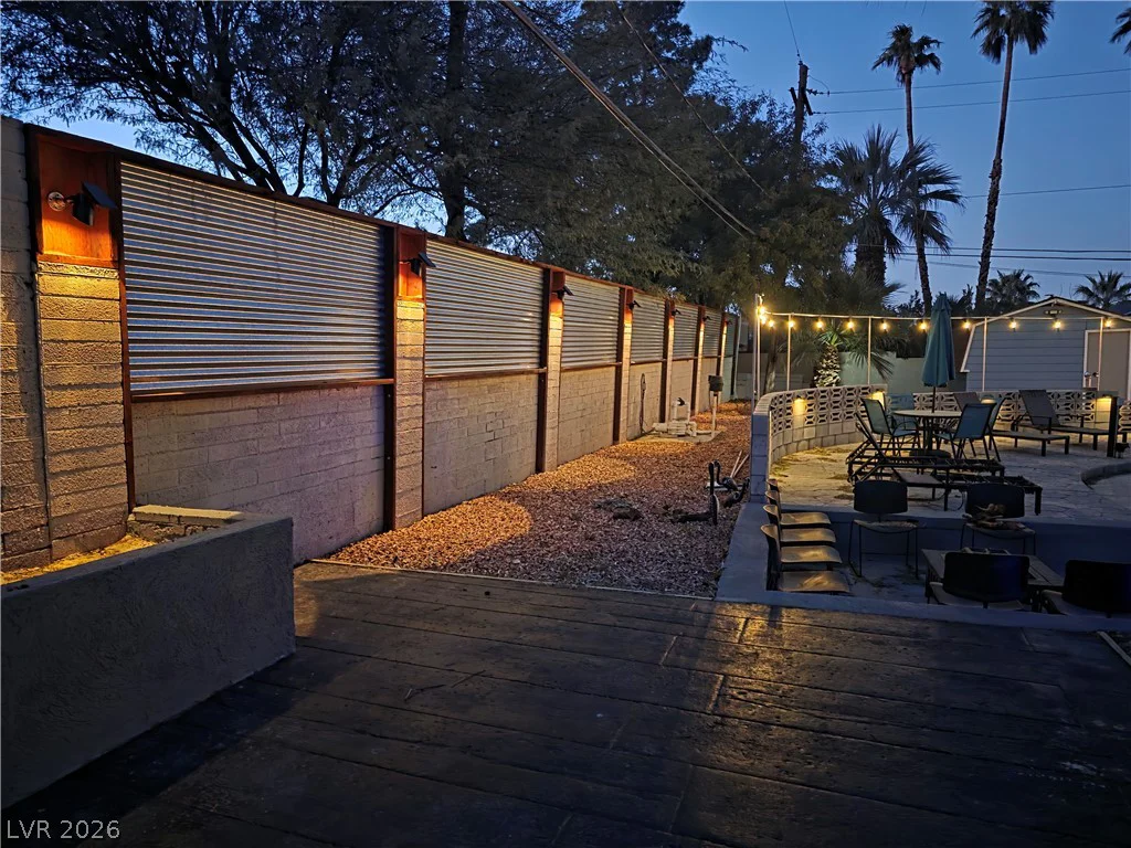 1400 Maria Elena, Las Vegas, NV 89104