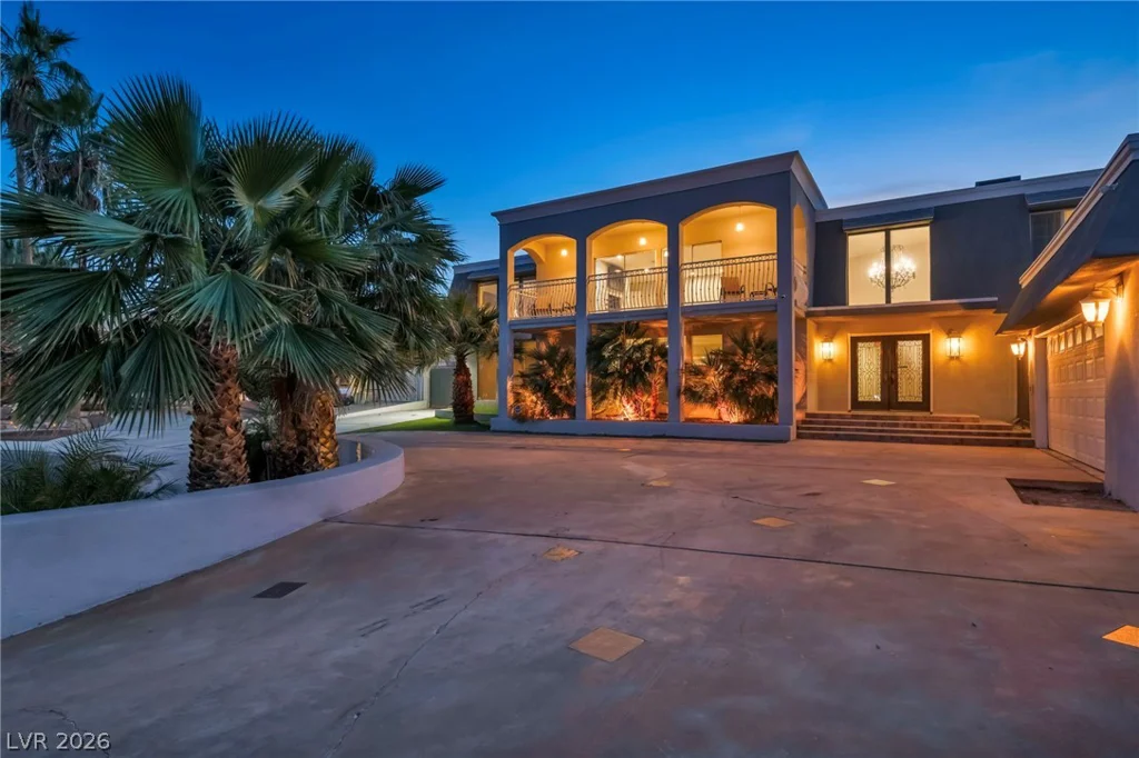 1400 Maria Elena, Las Vegas, NV 89104
