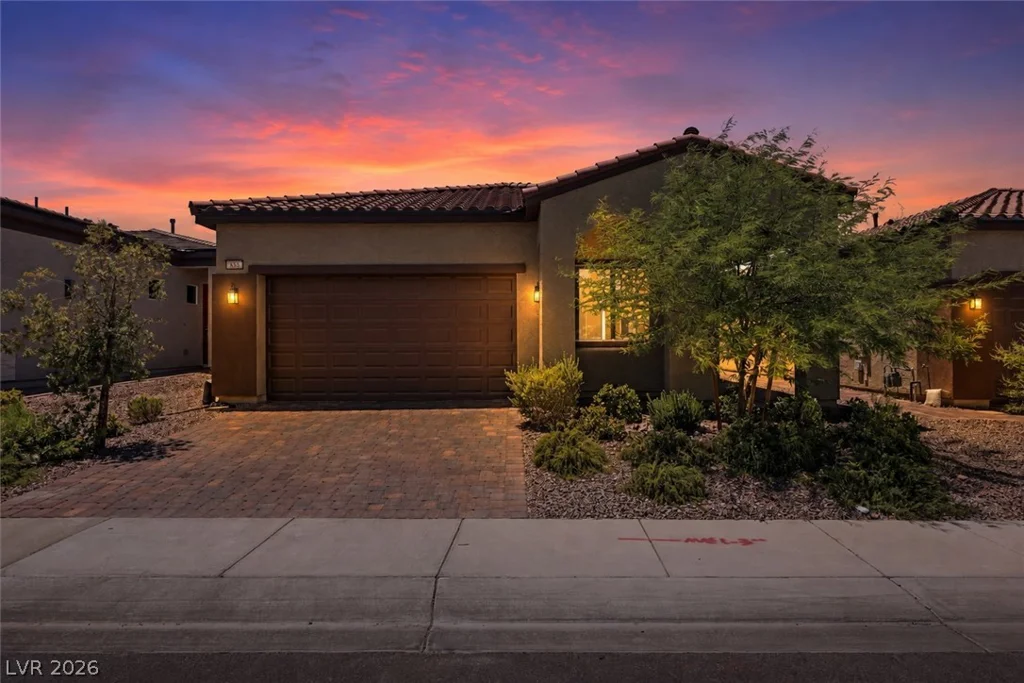 835 Silverton Springs, Henderson, NV 89011