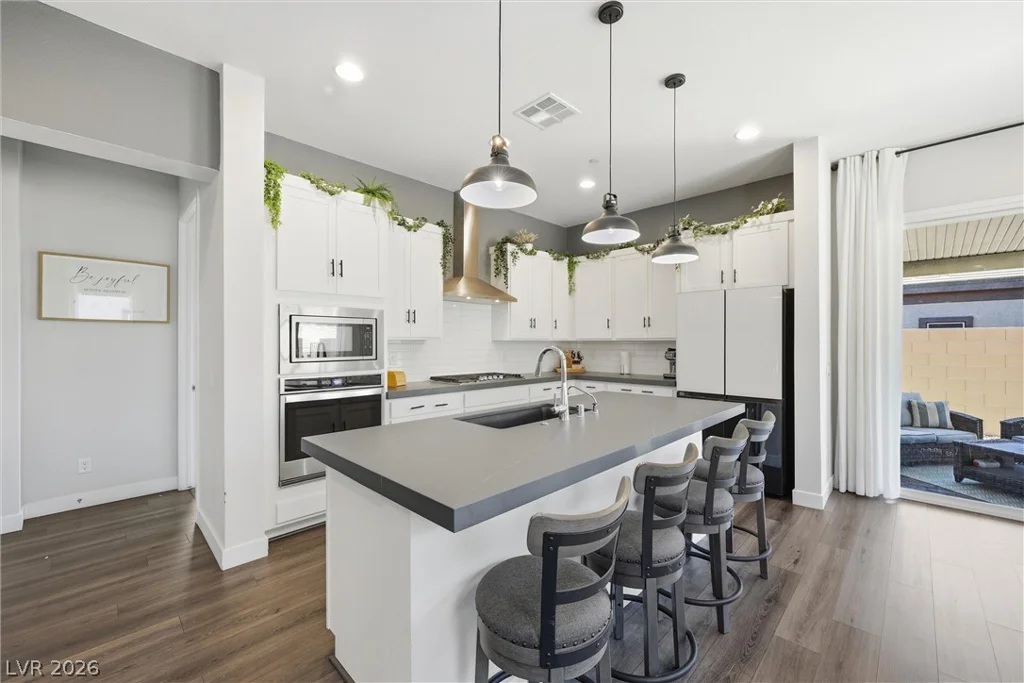 835 Silverton Springs, Henderson, NV 89011