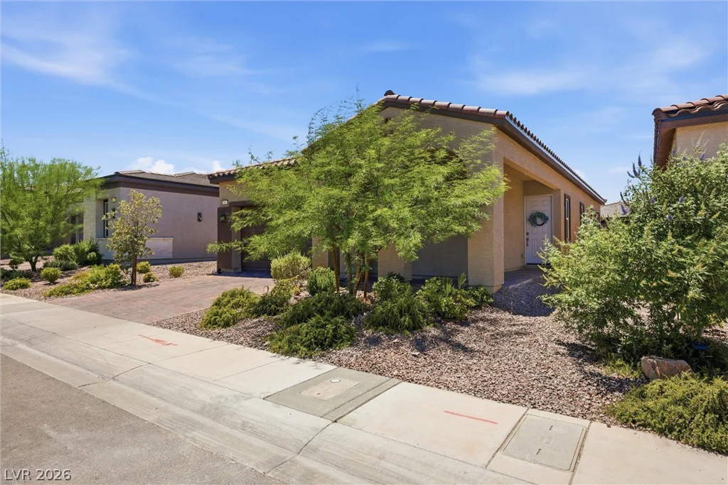 835 Silverton Springs, Henderson, NV 89011