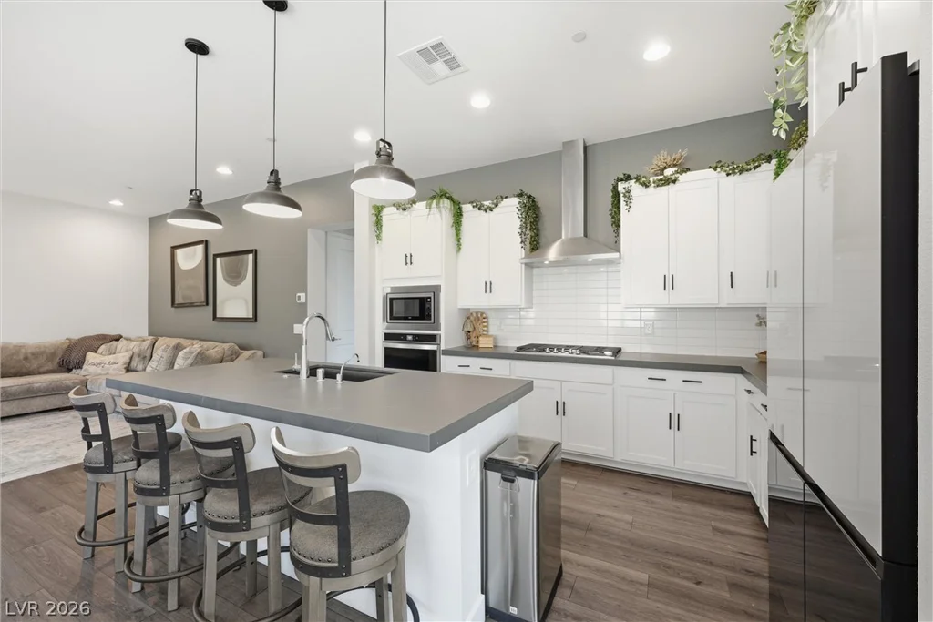 835 Silverton Springs, Henderson, NV 89011
