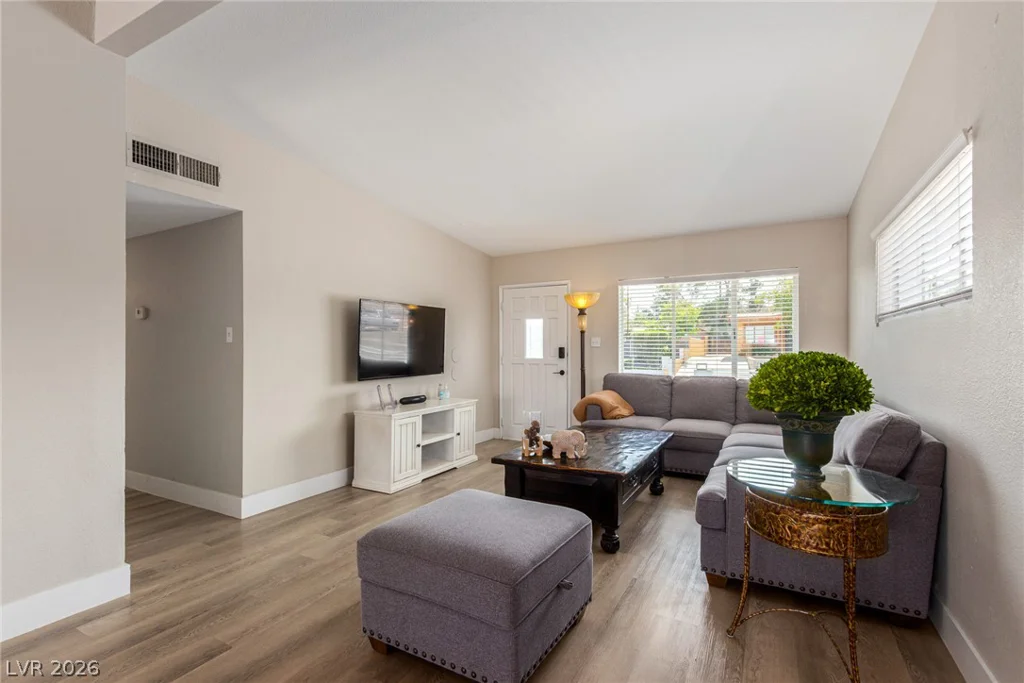 1028 Nassau, Las Vegas, NV 89108