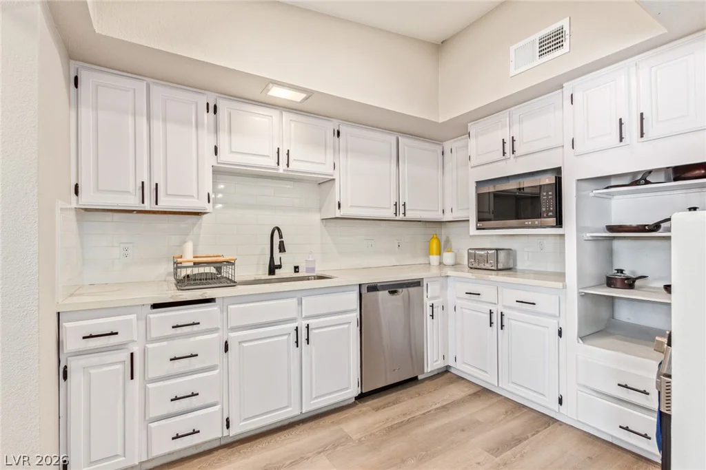 1028 Nassau, Las Vegas, NV 89108