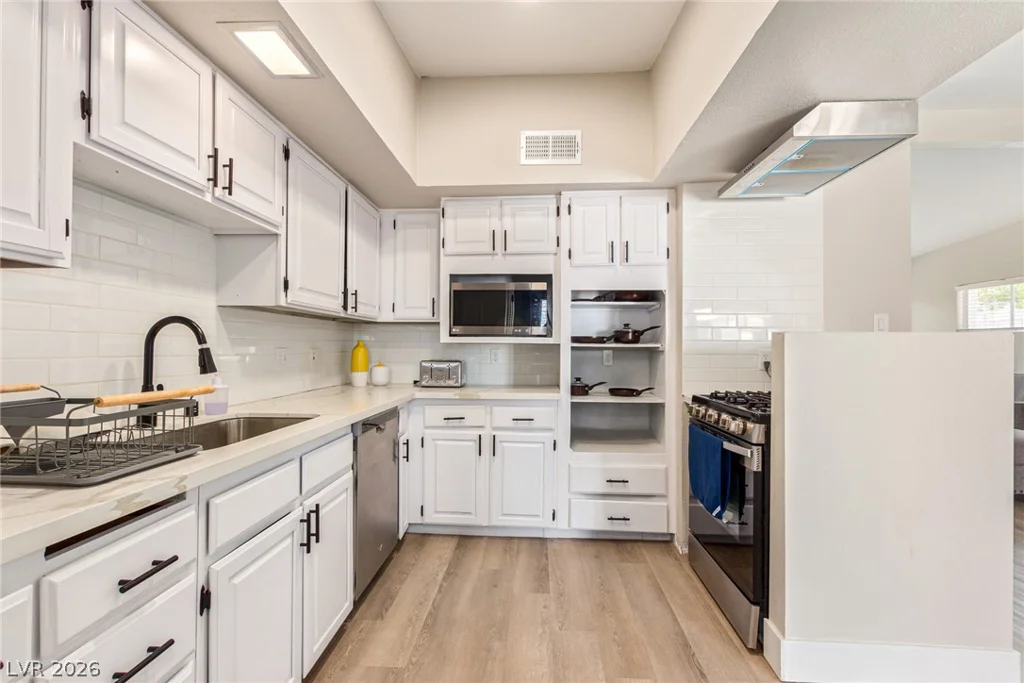1028 Nassau, Las Vegas, NV 89108