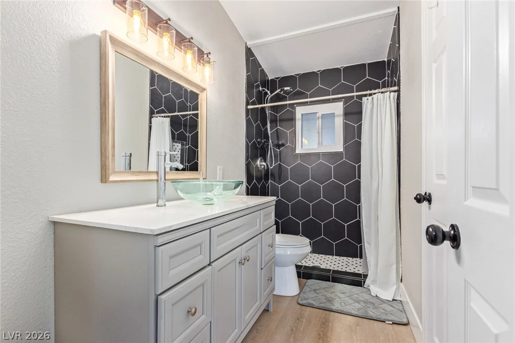 1028 Nassau, Las Vegas, NV 89108
