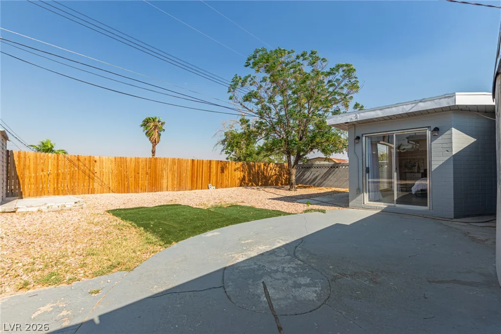 1028 Nassau, Las Vegas, NV 89108