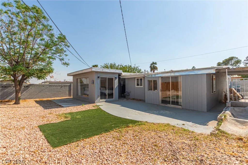 1028 Nassau, Las Vegas, NV 89108
