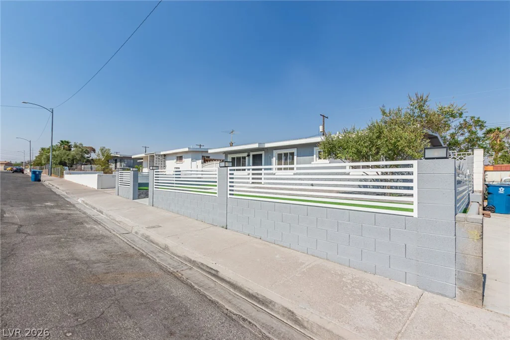1028 Nassau, Las Vegas, NV 89108