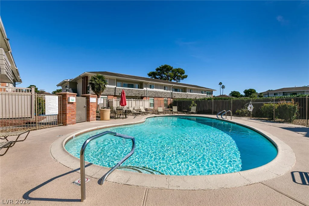 2838 Geary, Las Vegas, NV 89109