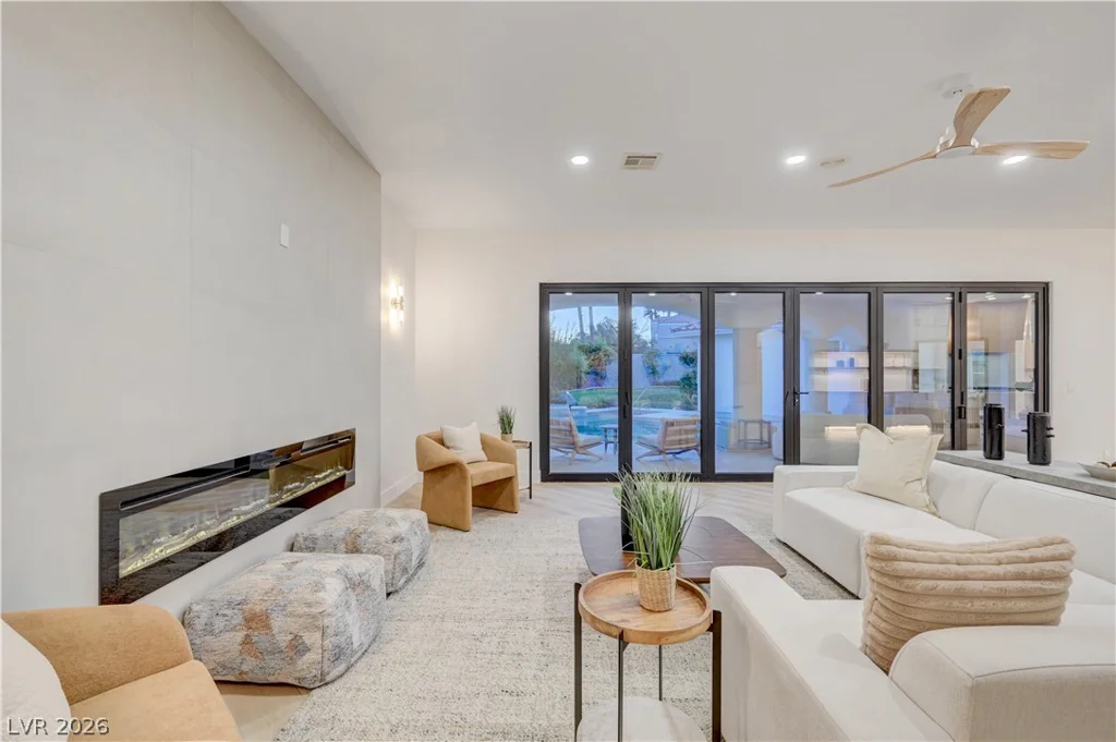 2161 Alexa Breanne, Las Vegas, NV 89117