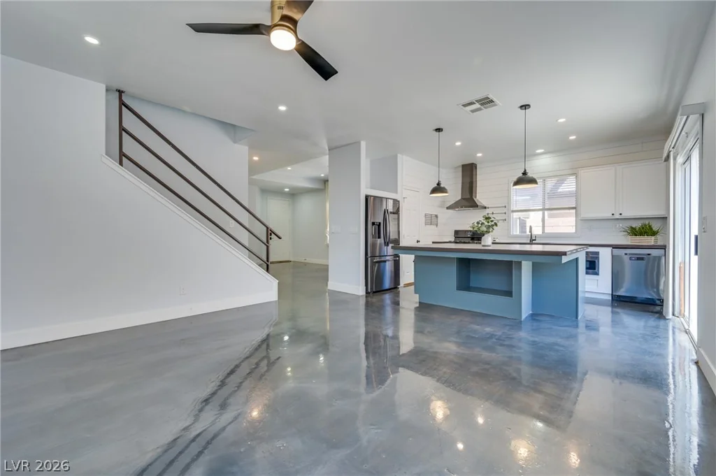 7016 Flowering Willow, Las Vegas, NV 89148