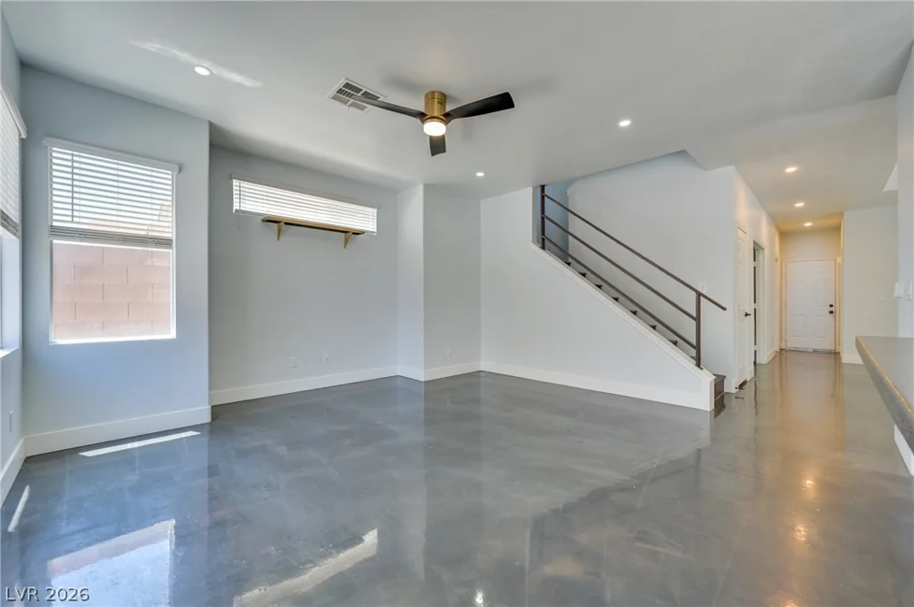 7016 Flowering Willow, Las Vegas, NV 89148