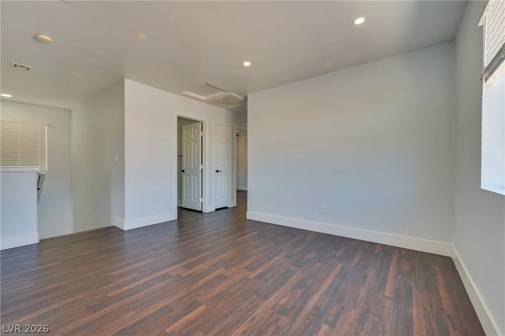 7016 Flowering Willow, Las Vegas, NV 89148