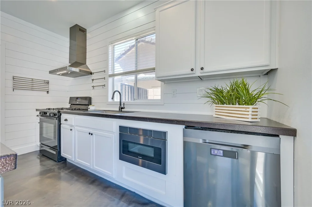 7016 Flowering Willow, Las Vegas, NV 89148