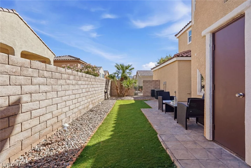 1016 Douglas Flat, Las Vegas, NV 89138