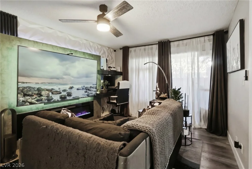 4321 Gannet, Las Vegas, NV 89103