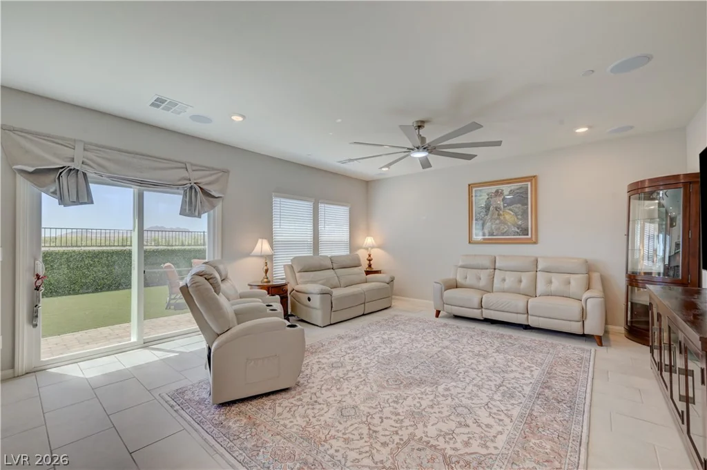 409 Winter Dove, Henderson, NV 89011