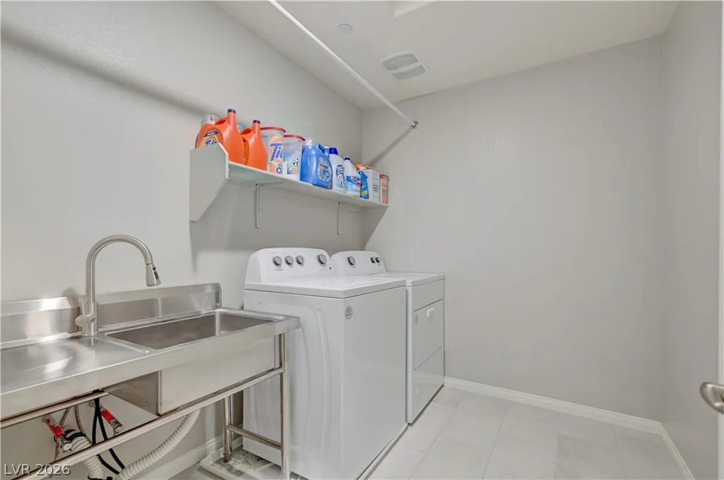 409 Winter Dove, Henderson, NV 89011