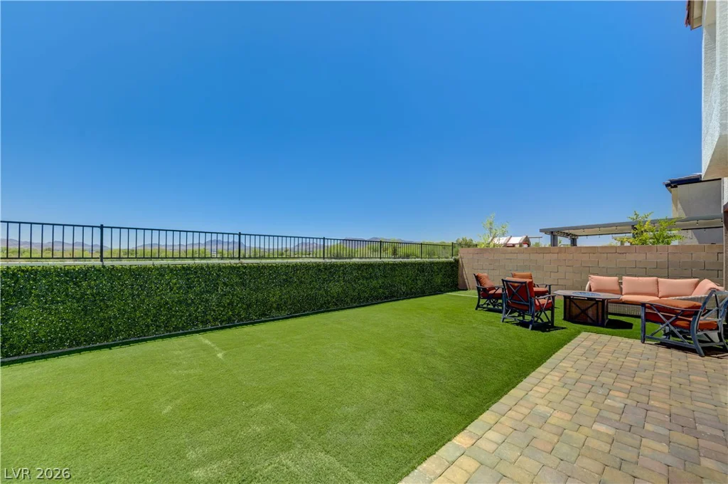 409 Winter Dove, Henderson, NV 89011