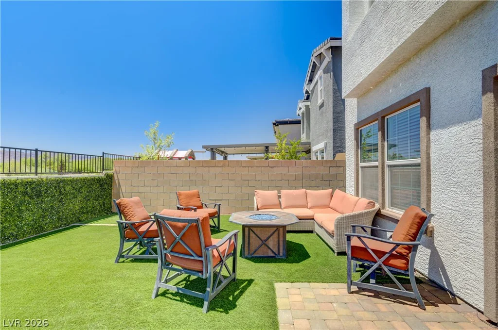 409 Winter Dove, Henderson, NV 89011